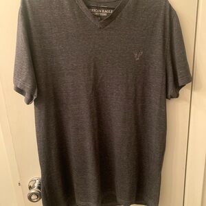 American Eagle Outfitters Men's Gray V-Neck T-Shirt